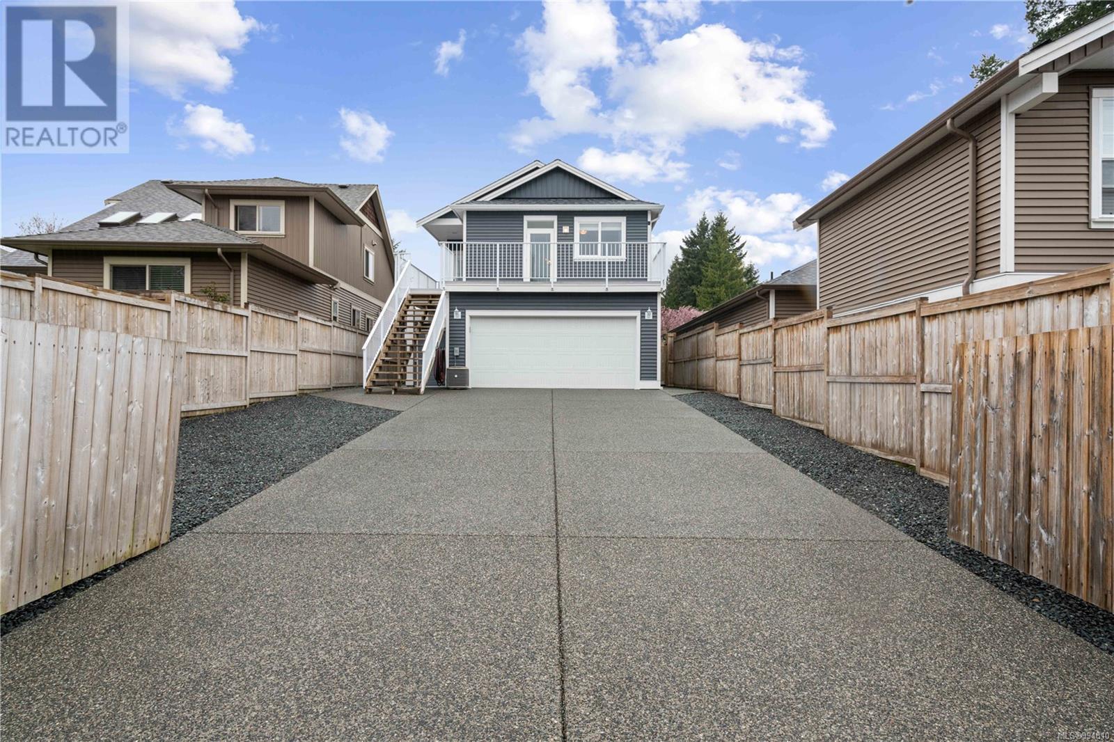Property at 6028 Monashee Way image 2
