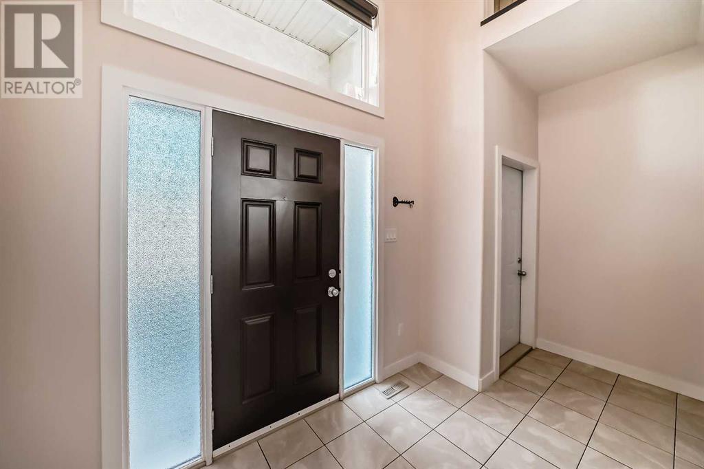 Property at 18 Riverine Lane W image 3