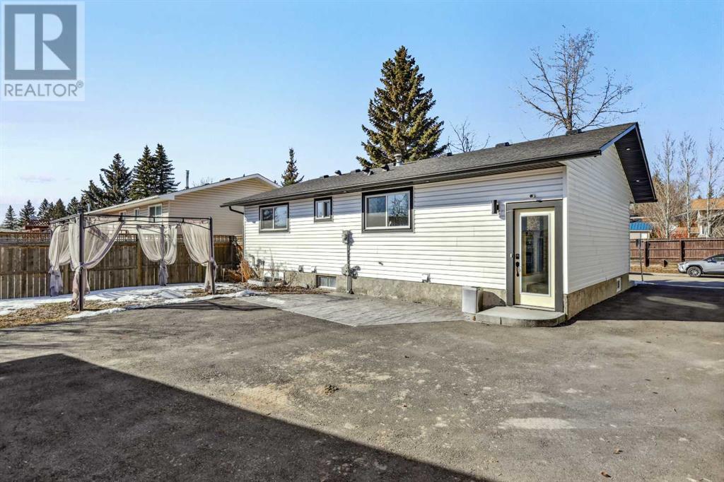 Property at 392 Cantrell Drive SW image 3