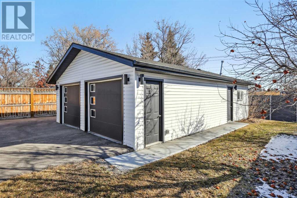Property at 392 Cantrell Drive SW image 4