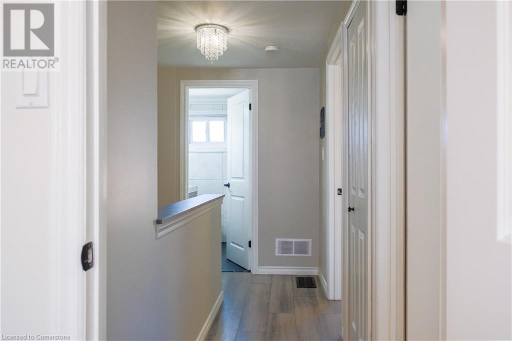 69 Mount Albion Road Unit# B, Hamilton, Ontario  L8K 5S5 - Photo 28 - 40719391