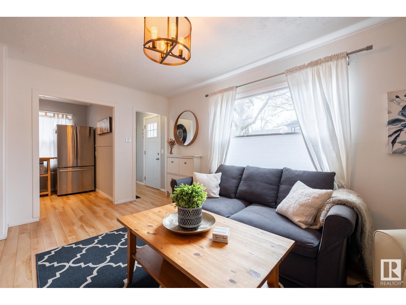 Property at 9622 72 AV NW image 4