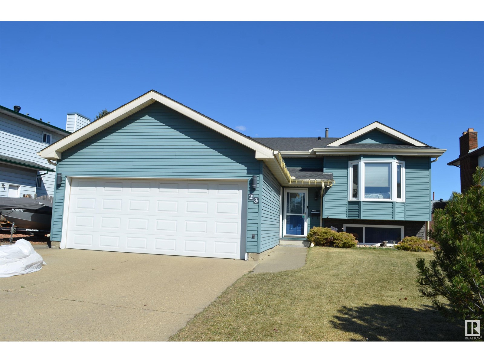 Property at 23 HOWSON CR NW image 1