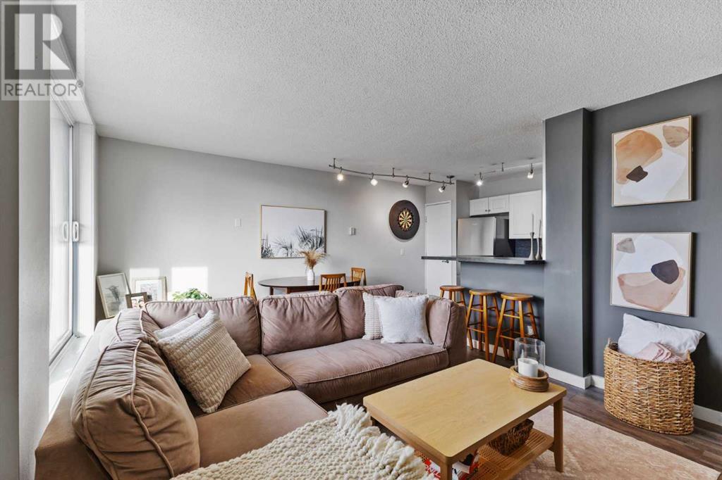 Property at 703, 1111 15 Avenue SW image 1
