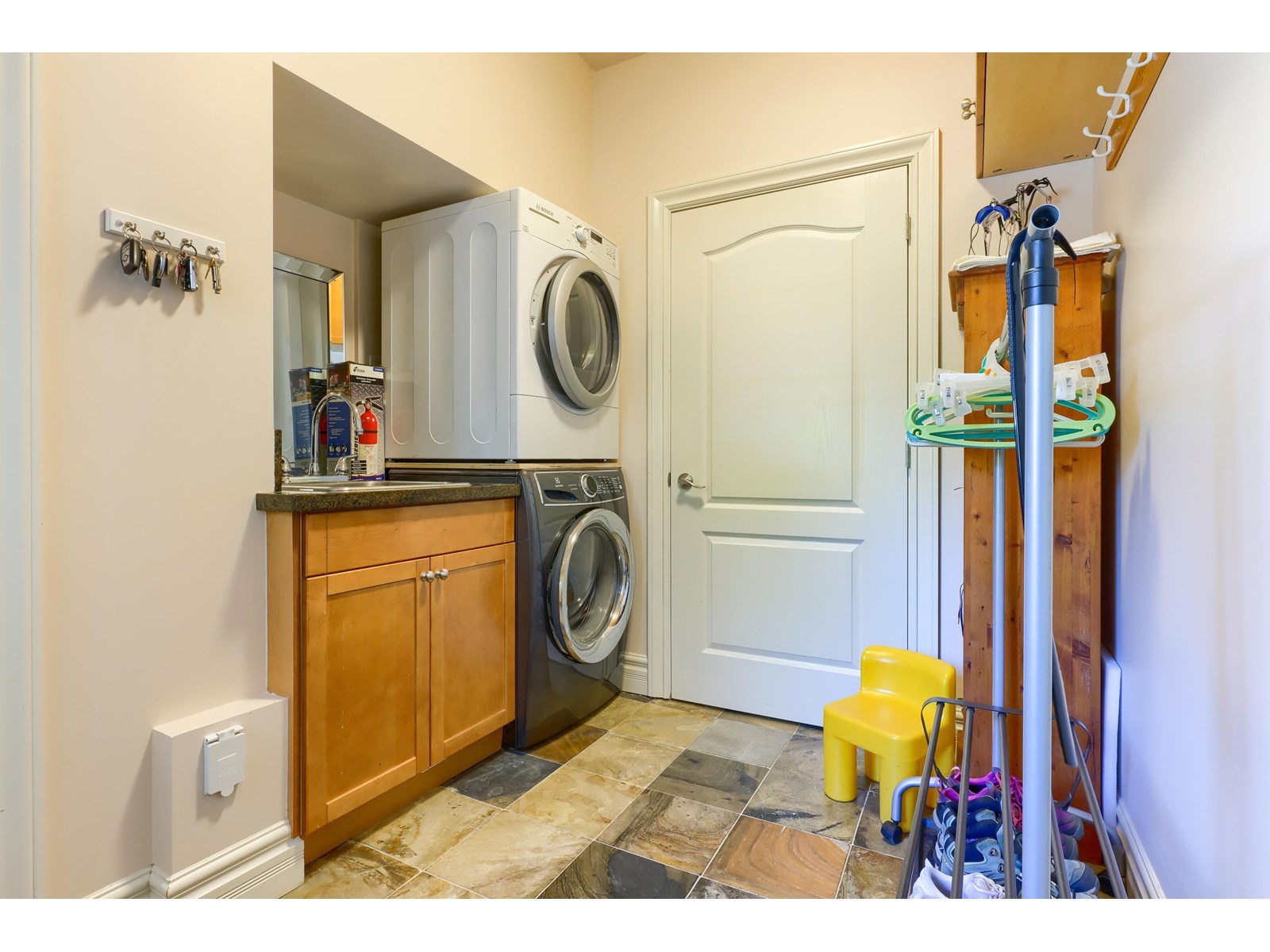 2349 135a Street, Surrey, British Columbia  V4A 9V2 - Photo 33 - R2994184