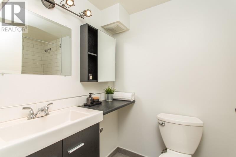 Listing Picture 22 of 32 : 104 7171 BERESFORD STREET, Burnaby / 本拿比 - 魯藝地產 Yvonne Lu Group - MLS Medallion Club Member