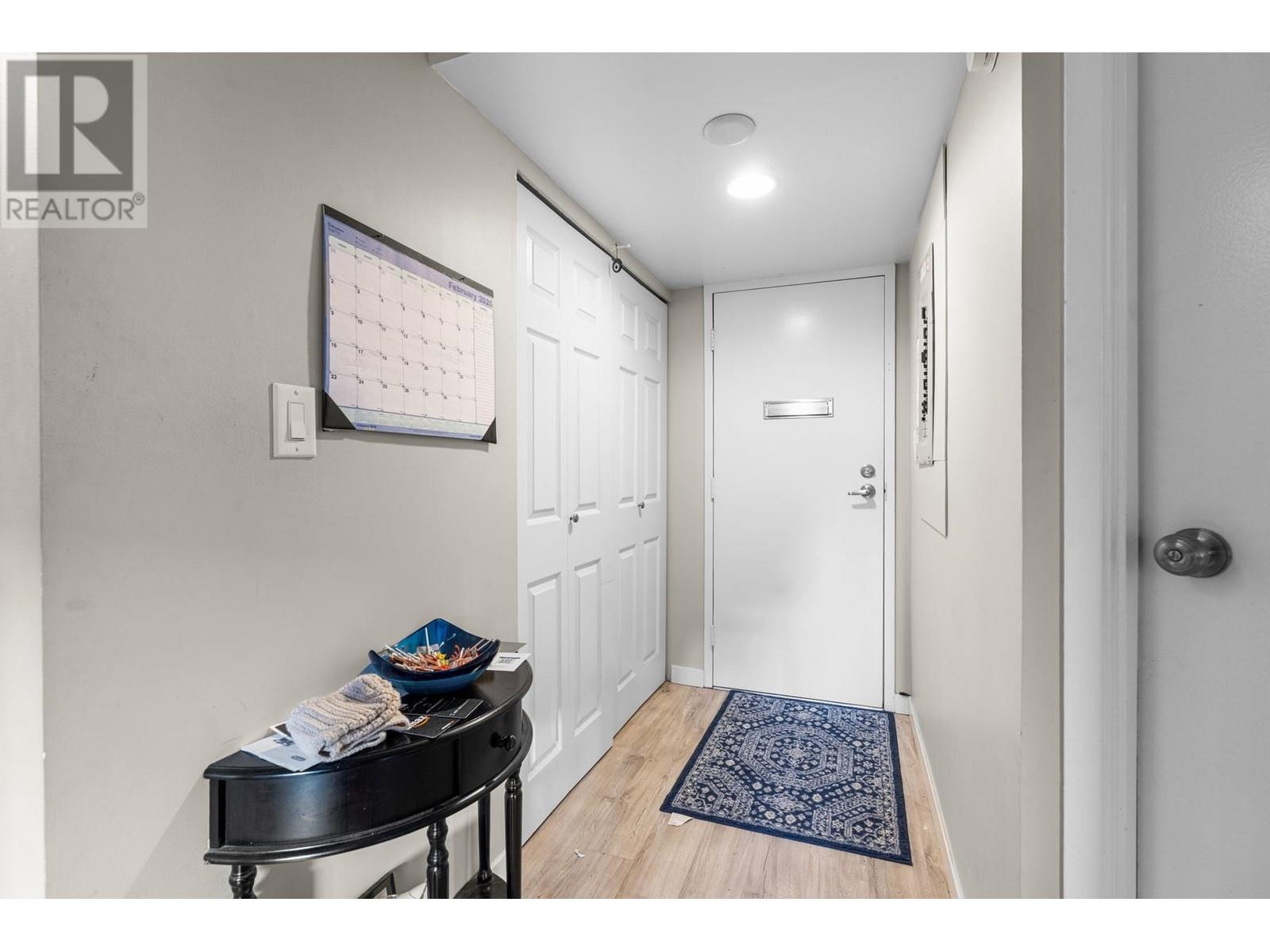 Listing Picture 3 of 32 : 104 7171 BERESFORD STREET, Burnaby / 本拿比 - 魯藝地產 Yvonne Lu Group - MLS Medallion Club Member