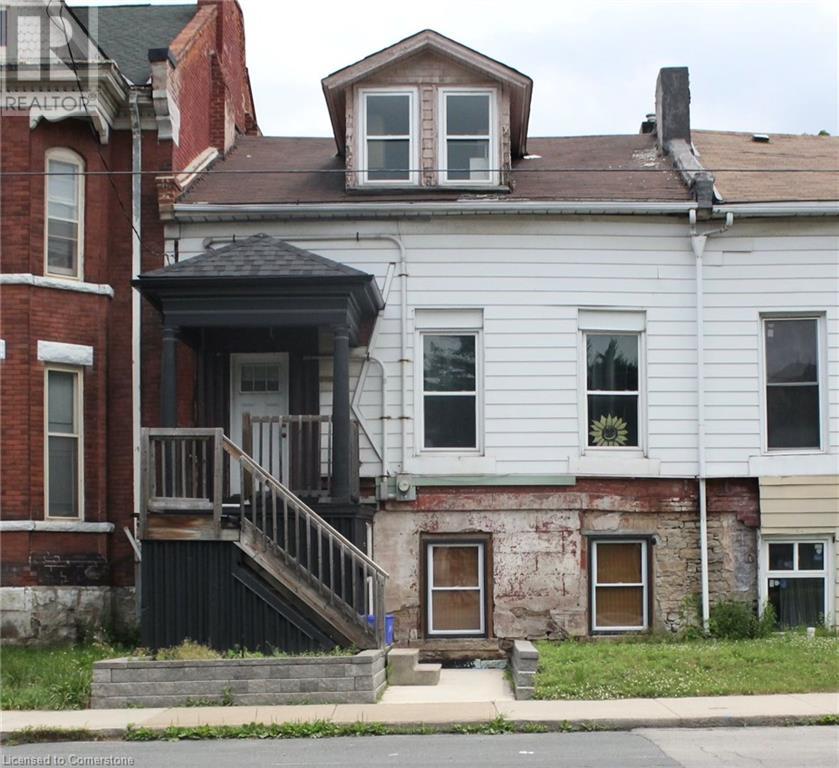 Property at 107 WELLINGTON Street S image 1