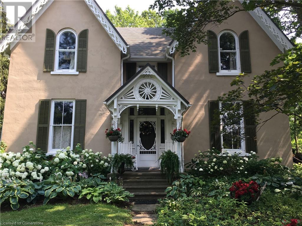 Property at 340 DUNDAS Street E image 2