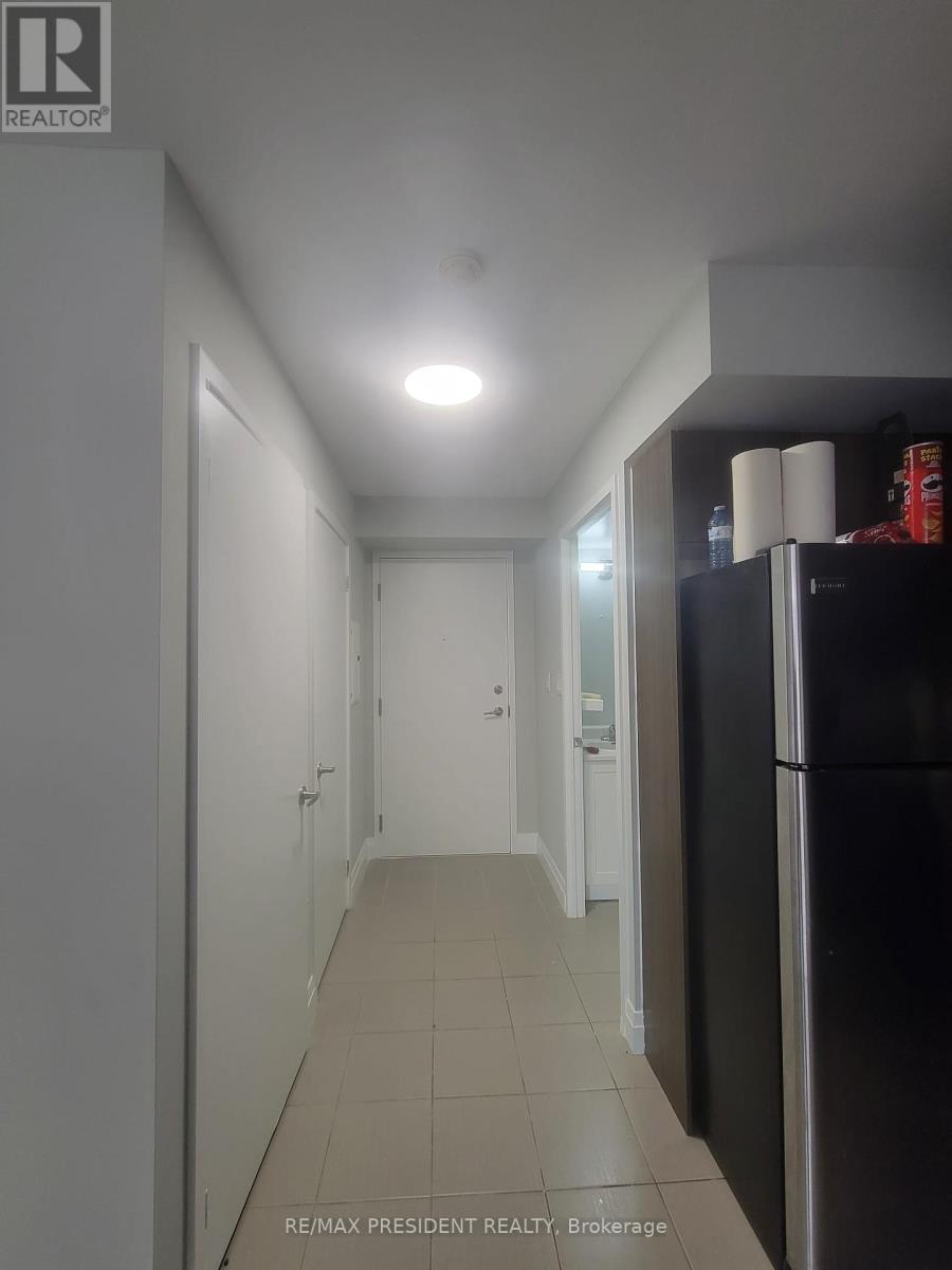 104 - 816 Lansdowne Avenue, Toronto, Ontario  M6H 4K6 - Photo 4 - W12106946
