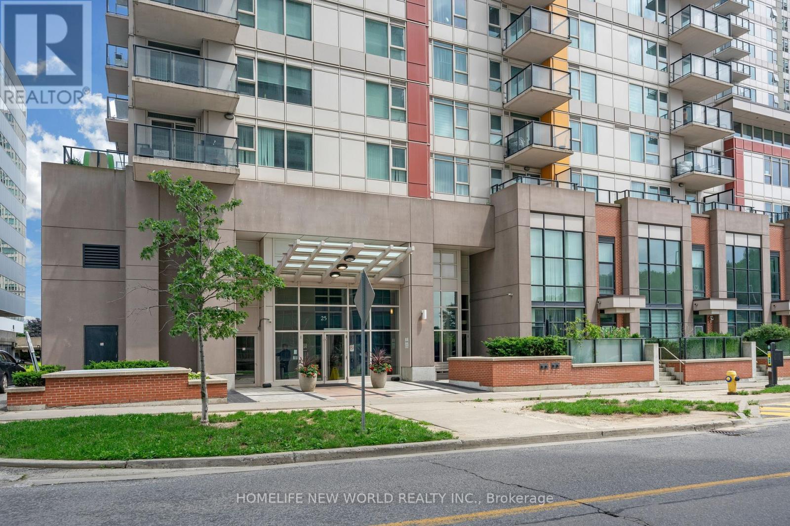 Property at 1801 - 25 TOWN CENTRE COURT image 4
