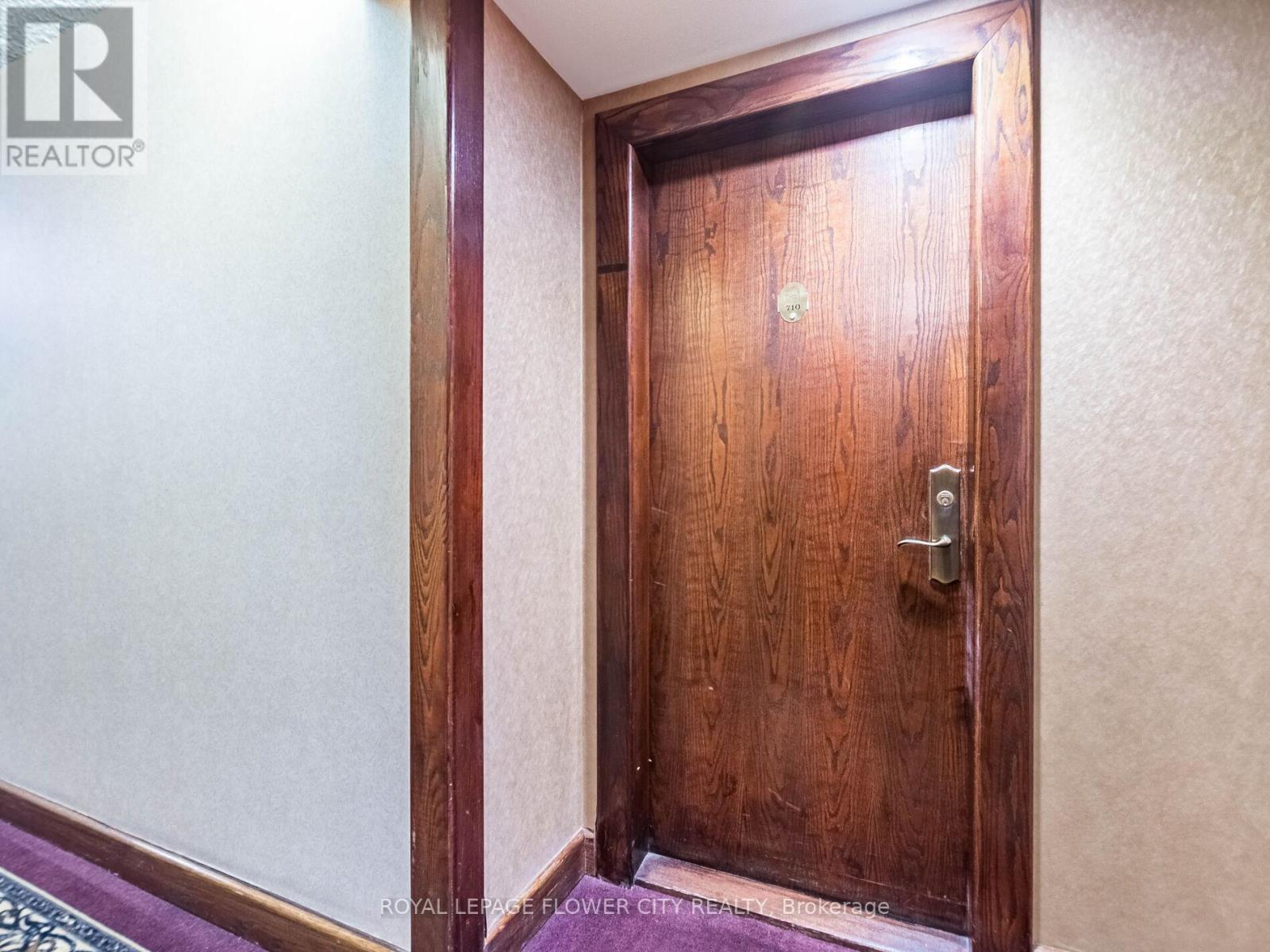 710 - 22 Hanover Road, Brampton, Ontario  L6S 5K7 - Photo 10 - W12106970