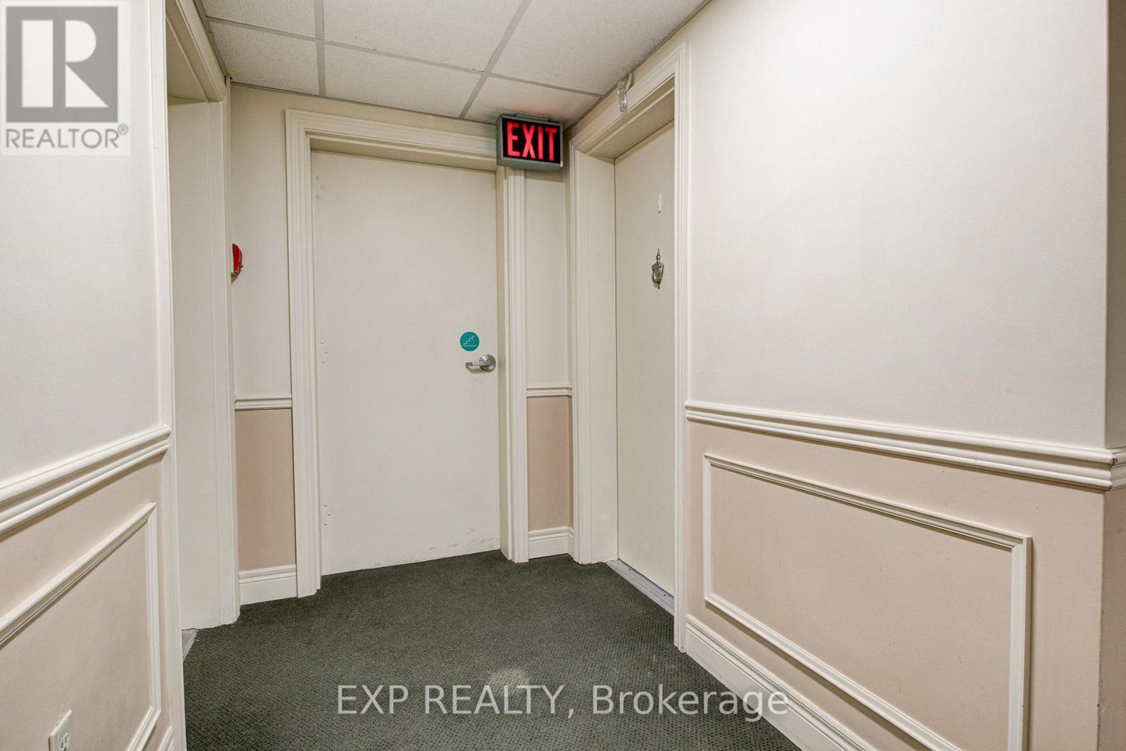 Property at 406 - 64 BENTON STREET image 2