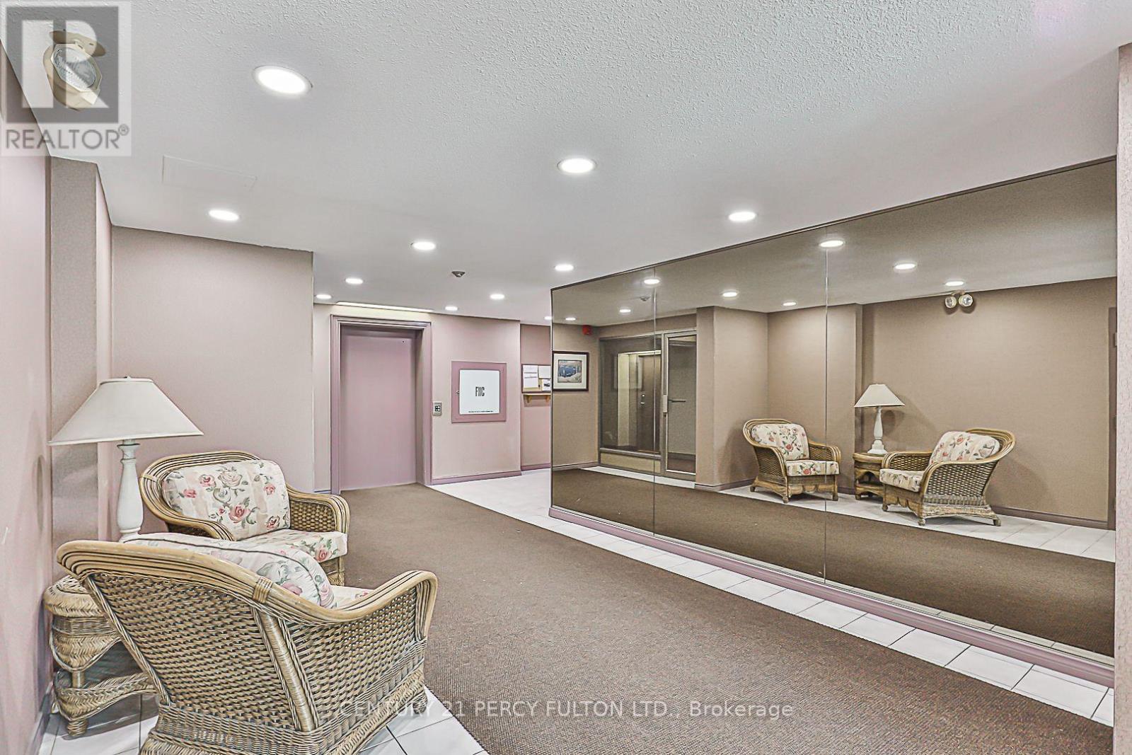 Property at 203 - 249 MAJOR MACKENZIE DRIVE E image 3