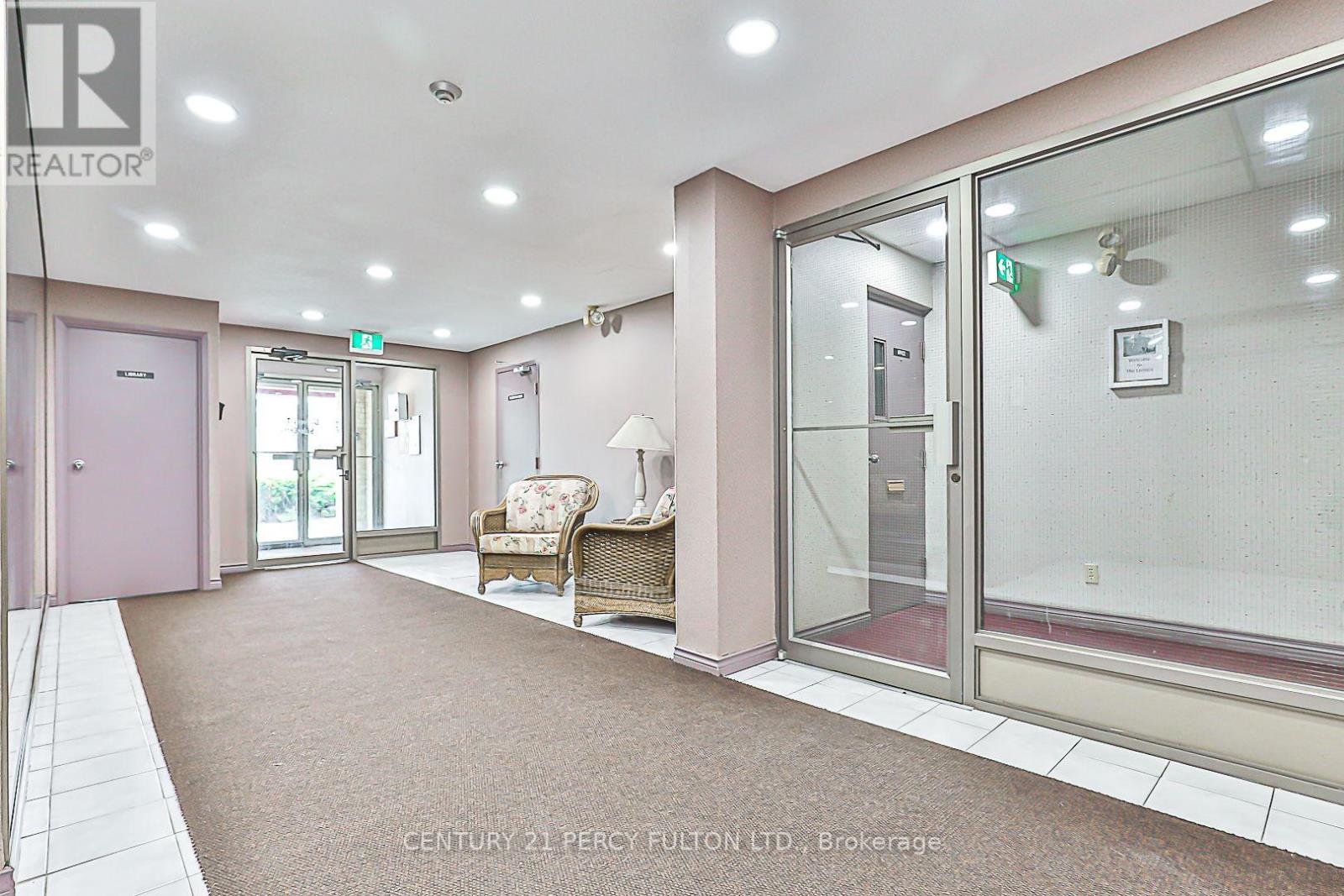 Property at 203 - 249 MAJOR MACKENZIE DRIVE E image 4