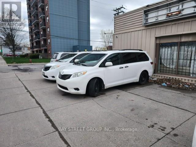187 King Street, Welland, Ontario  L3B 3J4 - Photo 5 - X12106982