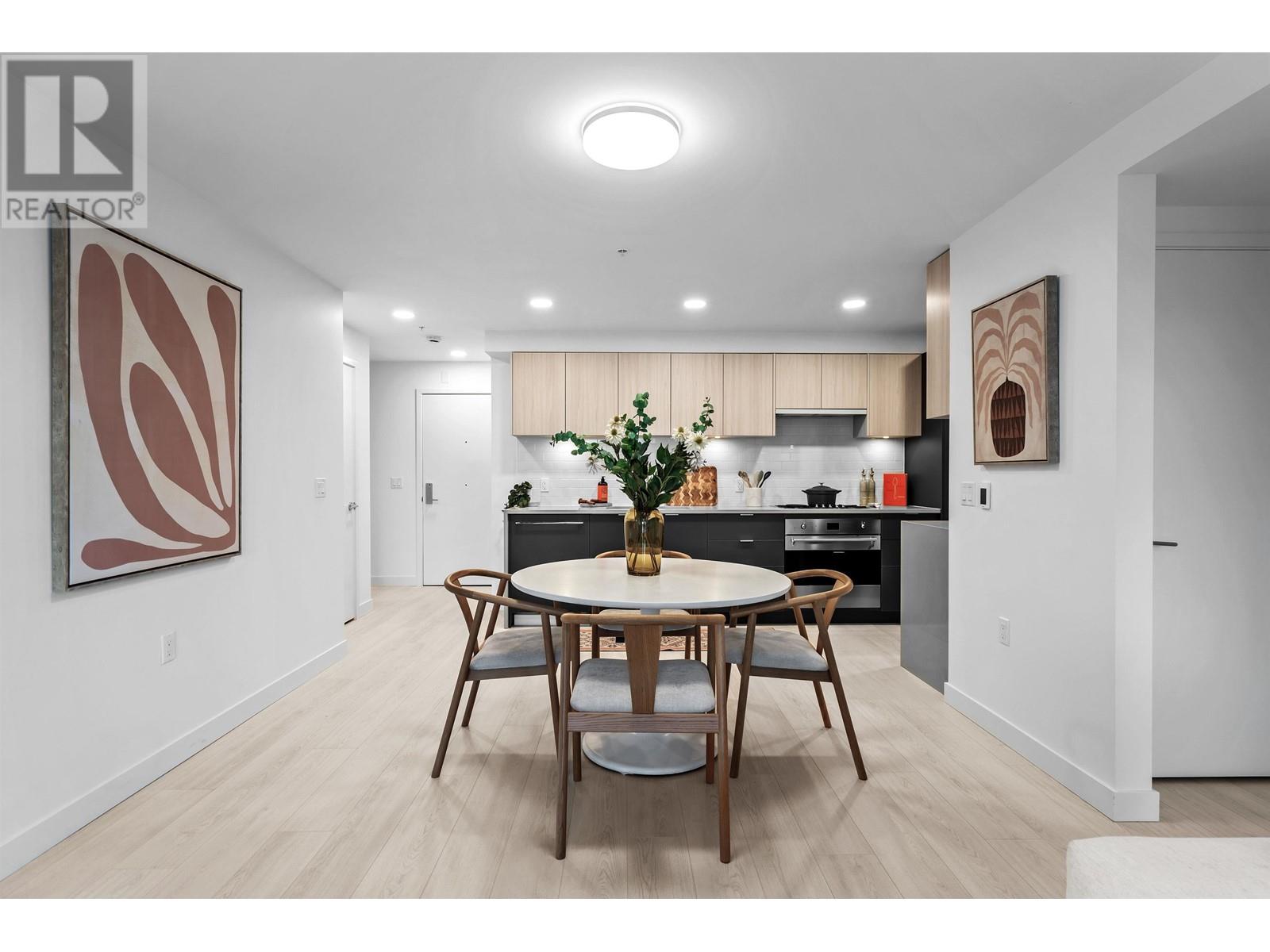 205 2419 Grant Street, Vancouver, British Columbia  V0V 0V0 - Photo 2 - R2985214