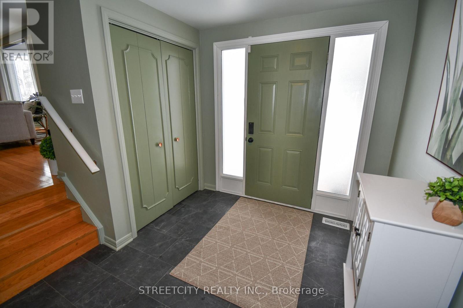 Property at 10 MILFORD CRESCENT image 5