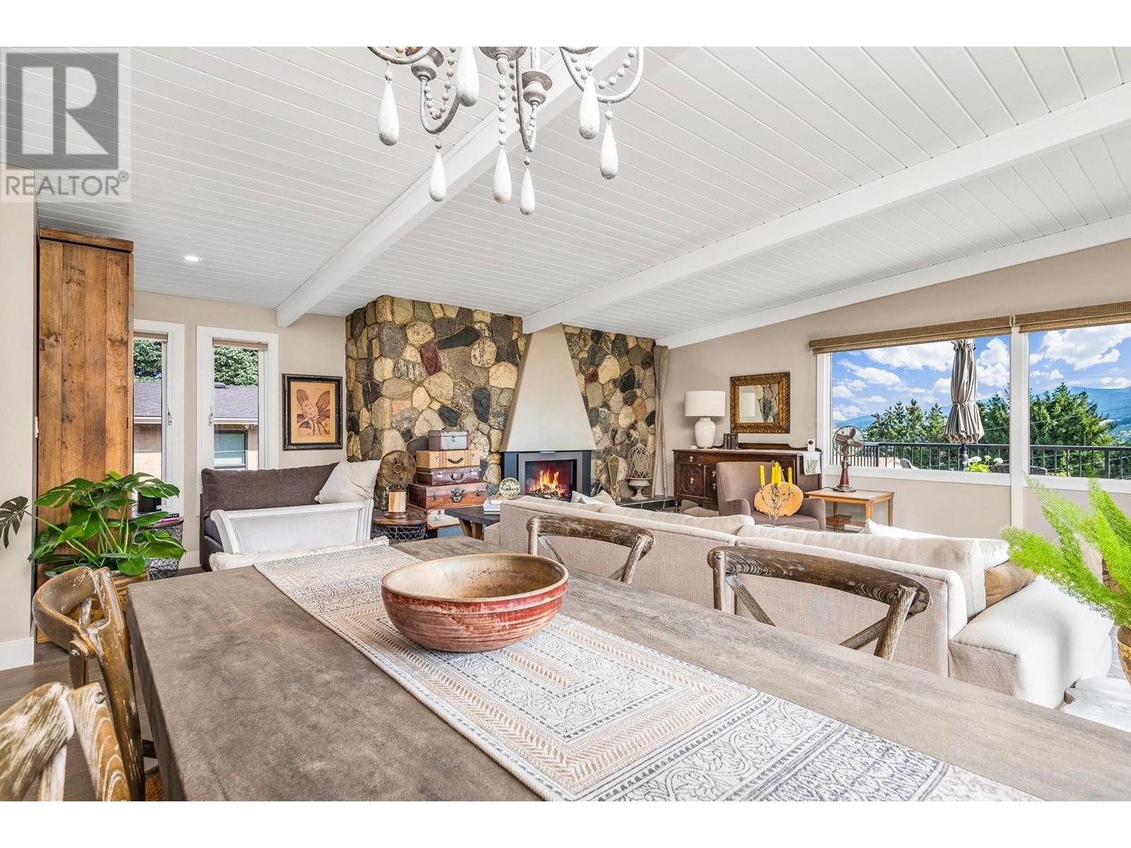 Property at 8600 Fitzmaurice Drive image 4