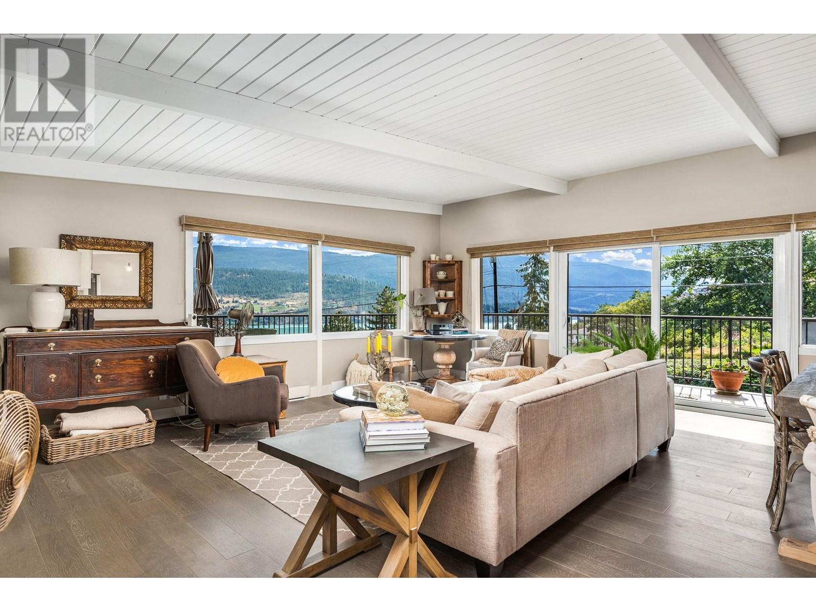 Property at 8600 Fitzmaurice Drive image 3