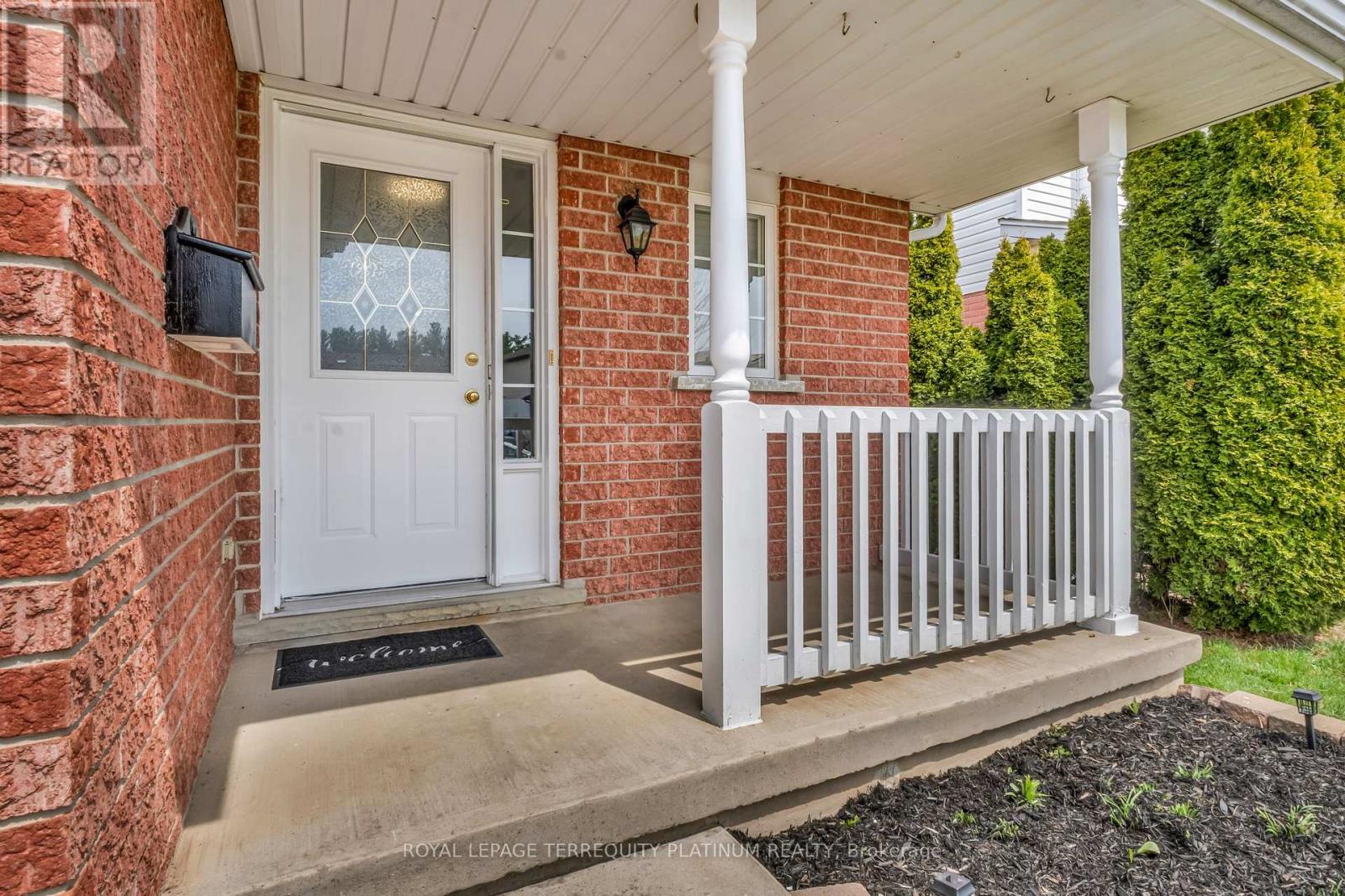 Property at 46 DEERPATH DRIVE image 3