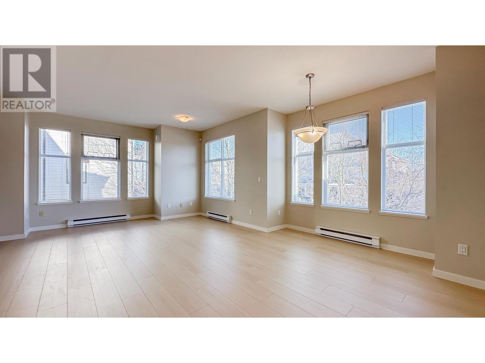 Property at 38 6099 ALDER STREET image 3