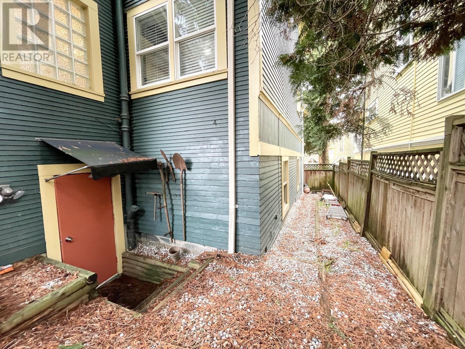 Listing Picture 21 of 34 : 1620 MCLEAN DRIVE, Vancouver / 溫哥華 - 魯藝地產 Yvonne Lu Group - MLS Medallion Club Member