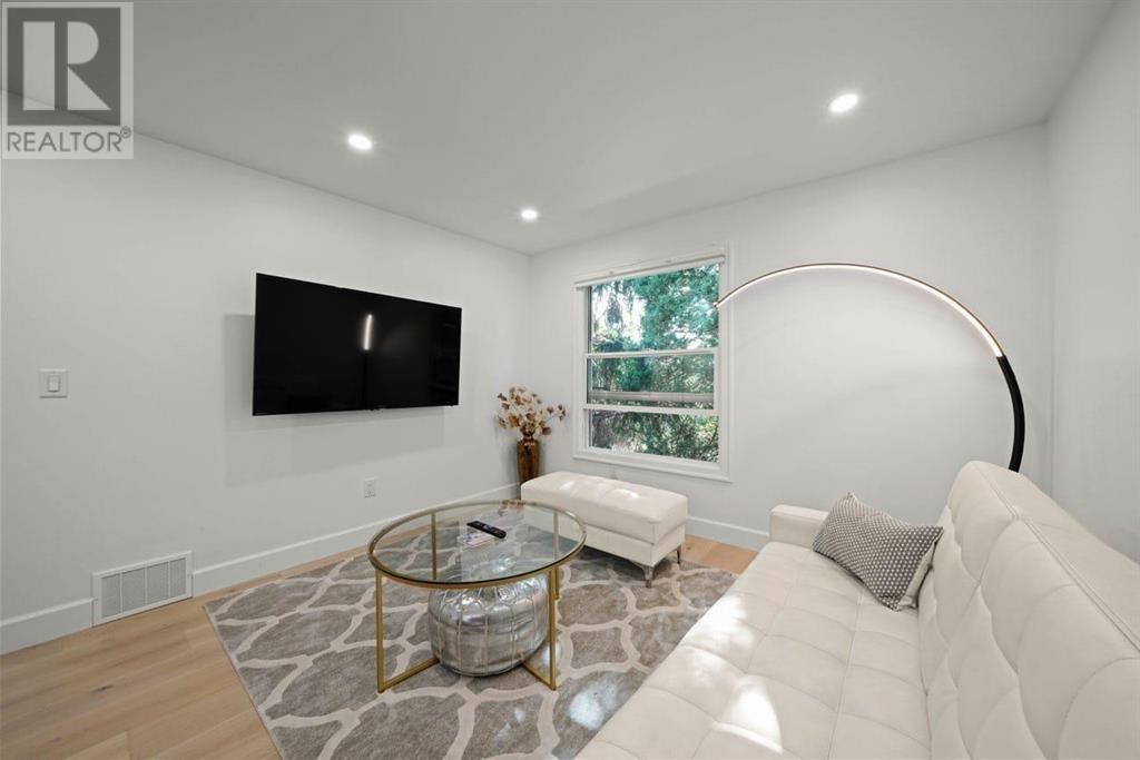 Listing Picture 3 of 34 : 1620 MCLEAN DRIVE, Vancouver / 溫哥華 - 魯藝地產 Yvonne Lu Group - MLS Medallion Club Member