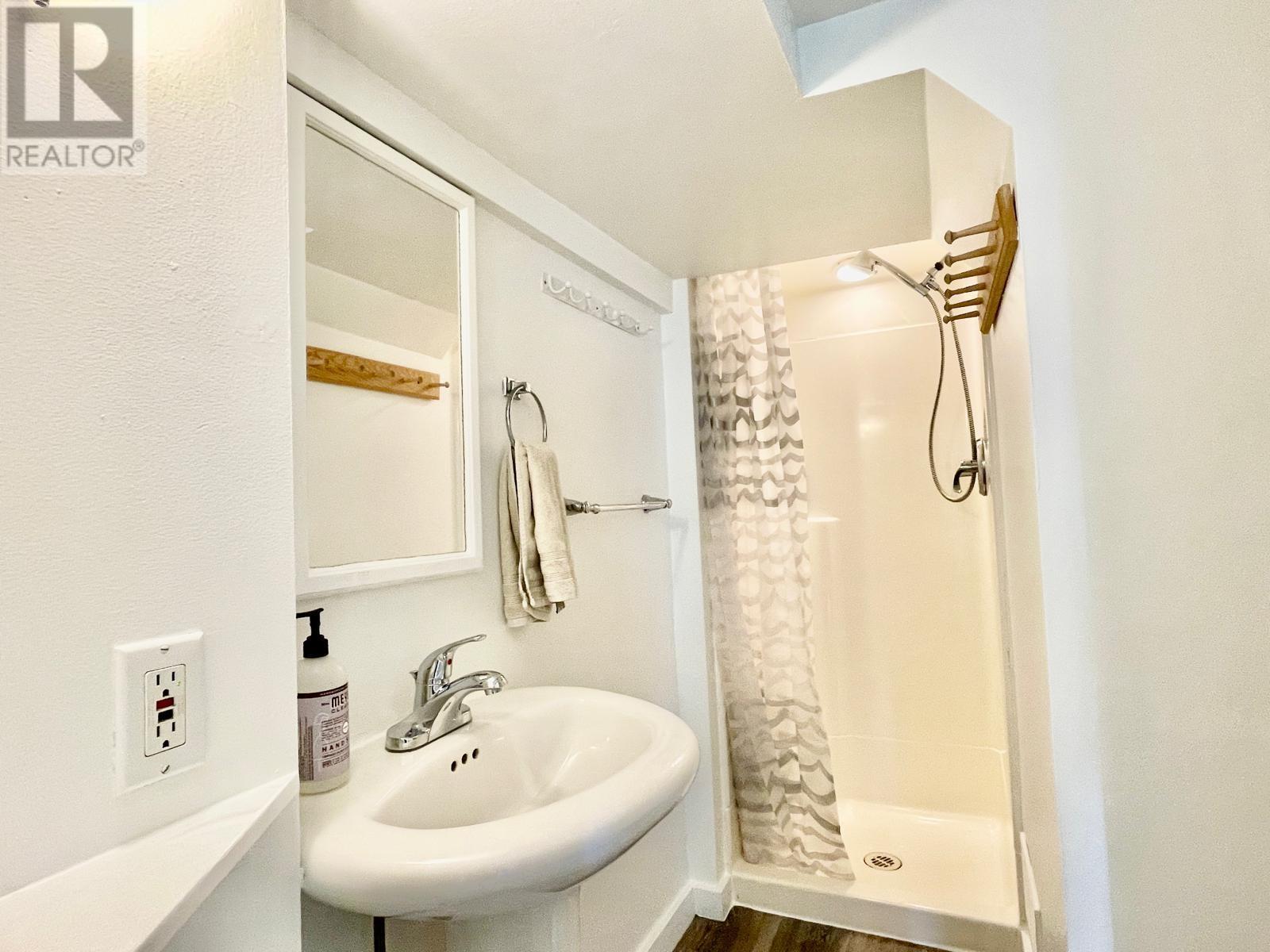 Listing Picture 31 of 34 : 1620 MCLEAN DRIVE, Vancouver / 溫哥華 - 魯藝地產 Yvonne Lu Group - MLS Medallion Club Member