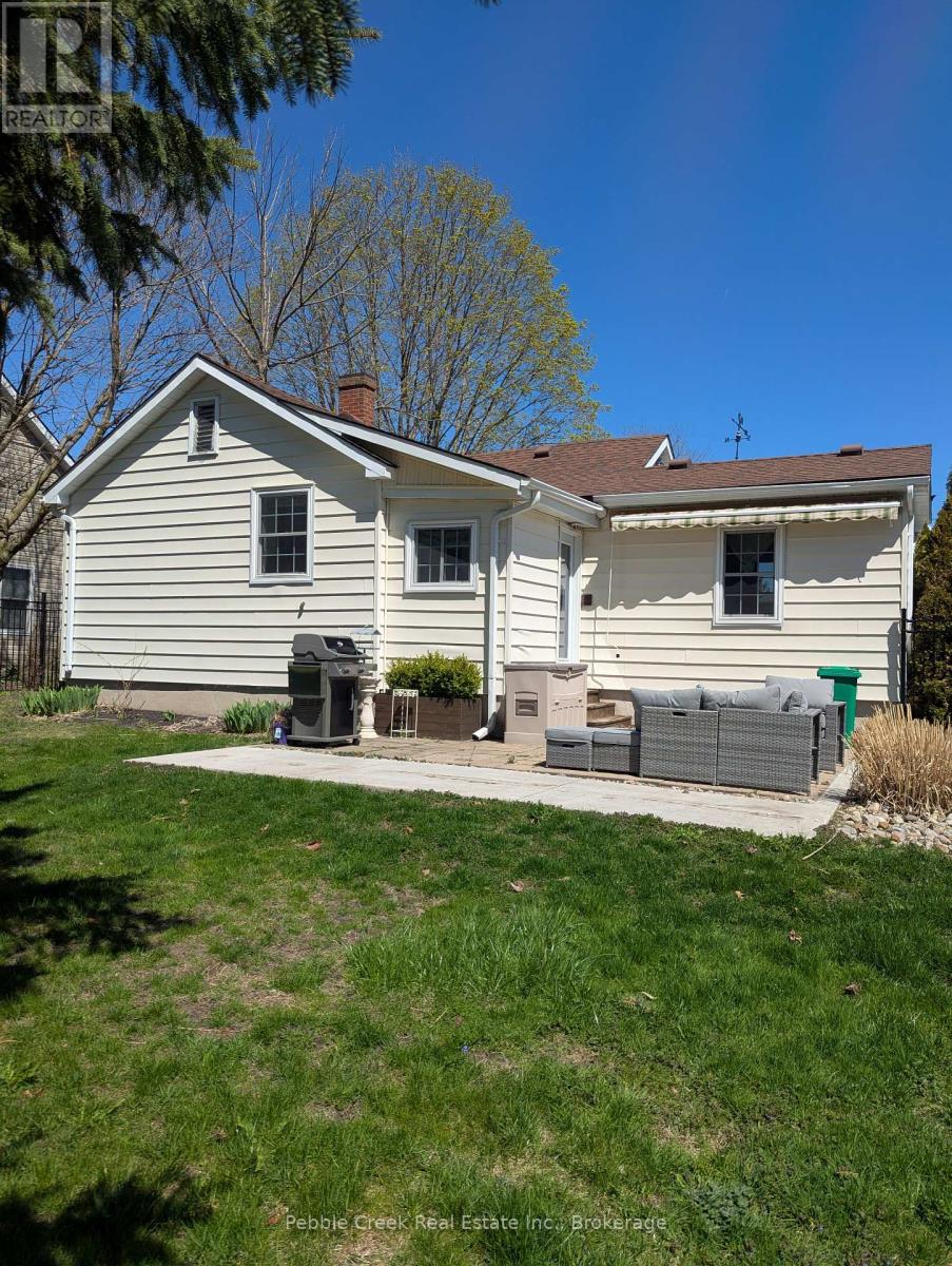 146 Wellington Street S, Goderich, Ontario  N7A 3T4 - Photo 11 - X12107020