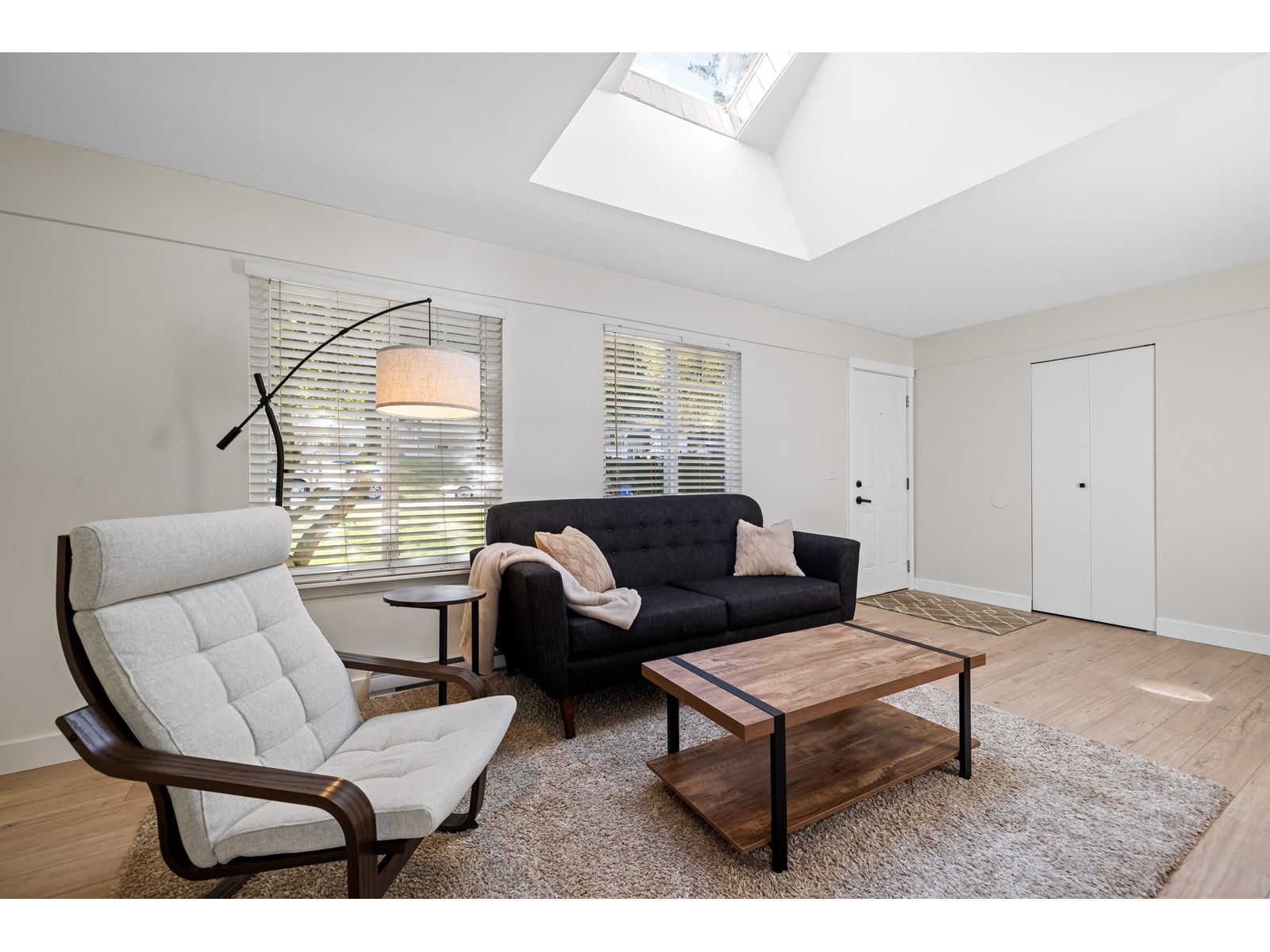 Property at 34895 LABURNUM AVENUE image 5