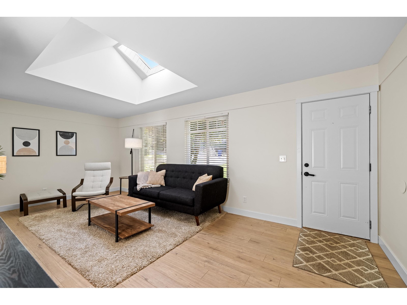 Property at 34895 LABURNUM AVENUE image 4
