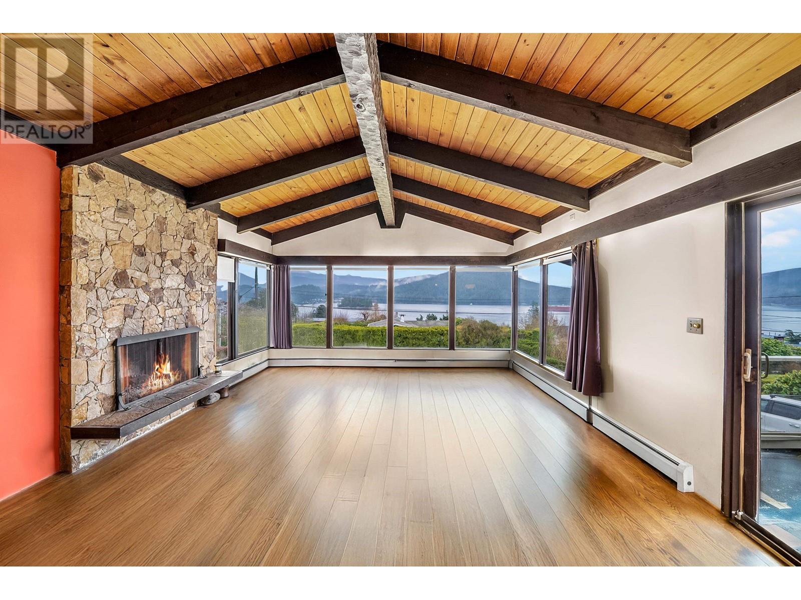 Property at 645 BAYCREST DRIVE image 4