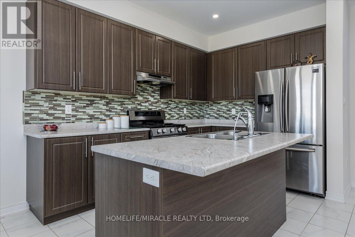 Property at 12 JANES CRESCENT image 4