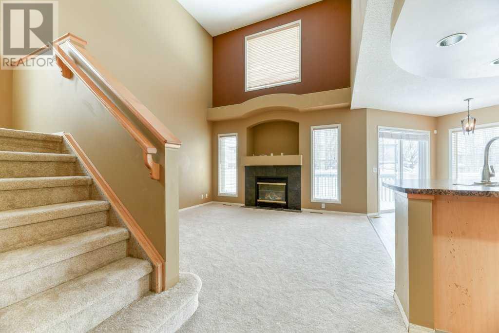 Property at 82 TUSCANY RAVINE Road NW image 4