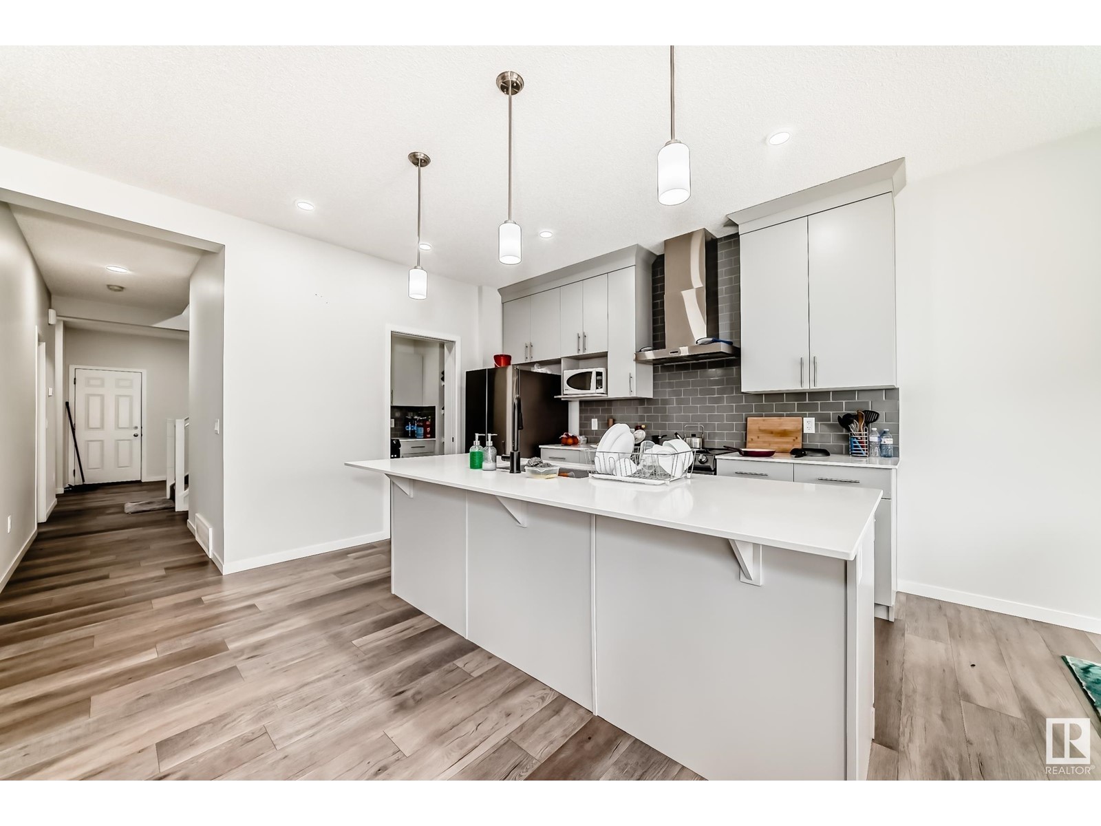 Property at 1619 16 ST NW image 3