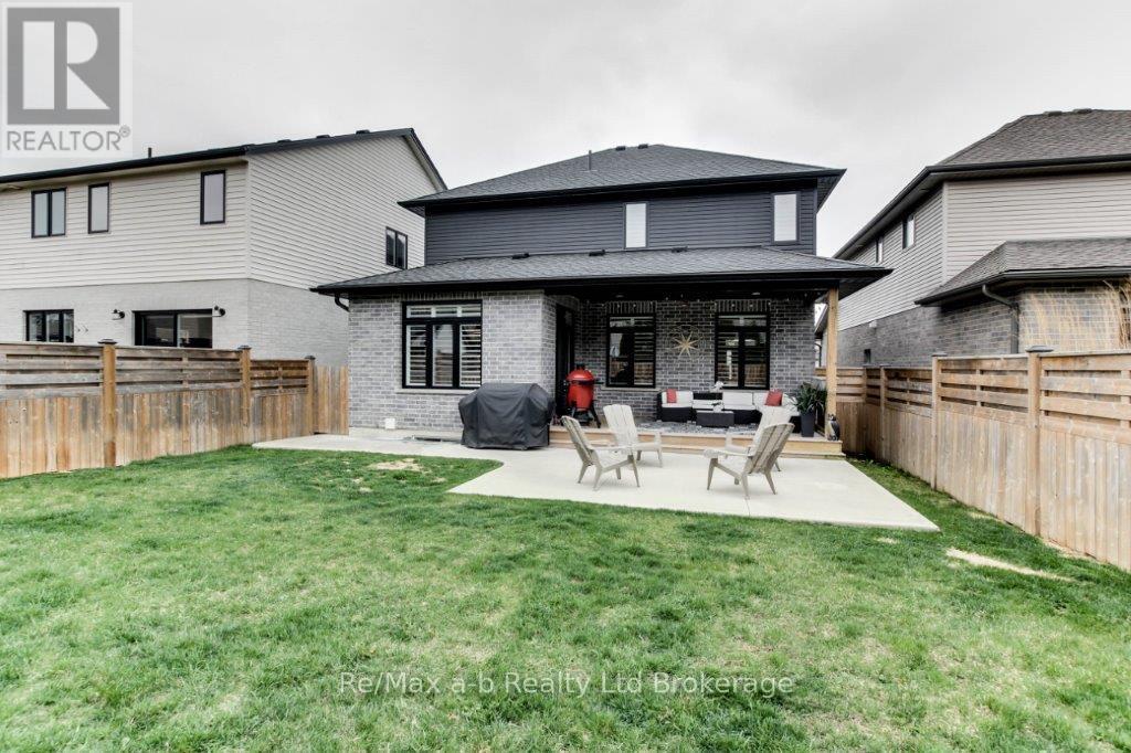 Property at 905 MORO PLACE image 4