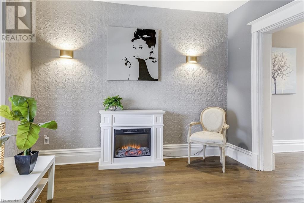 Property at 21 SUNSET Avenue image 1
