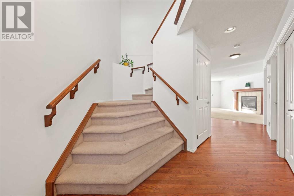 Property at 71 Bridleridge Crescent SW image 3