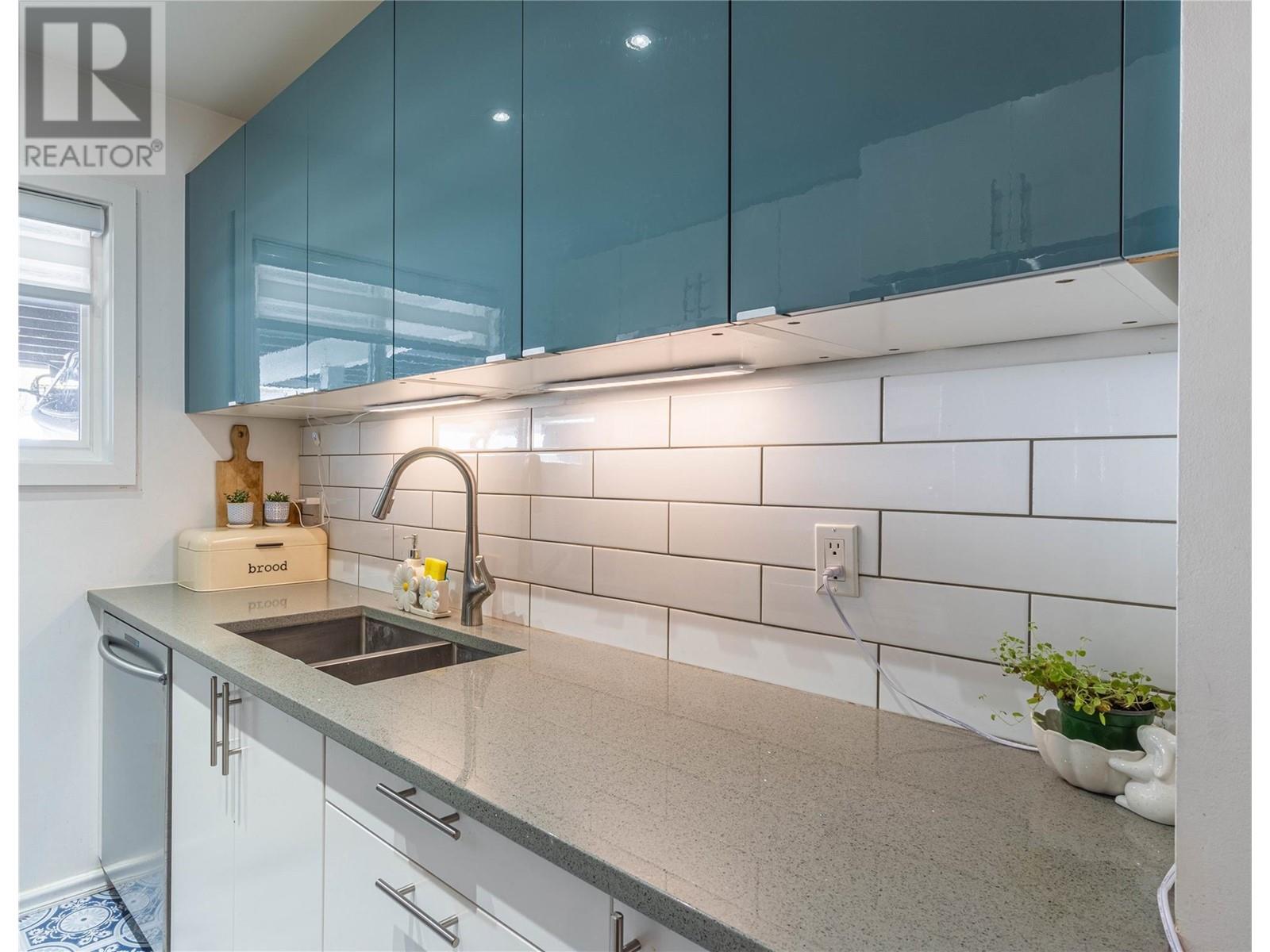 Property at 800 SOUTHILL Street Unit# 9 image 5