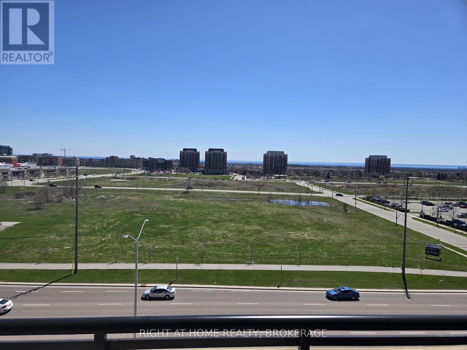 620 - 128 Grovewood Commons, Oakville (Go Glenorchy), Ontario  L6H 0X3 - Photo 11 - W12107064