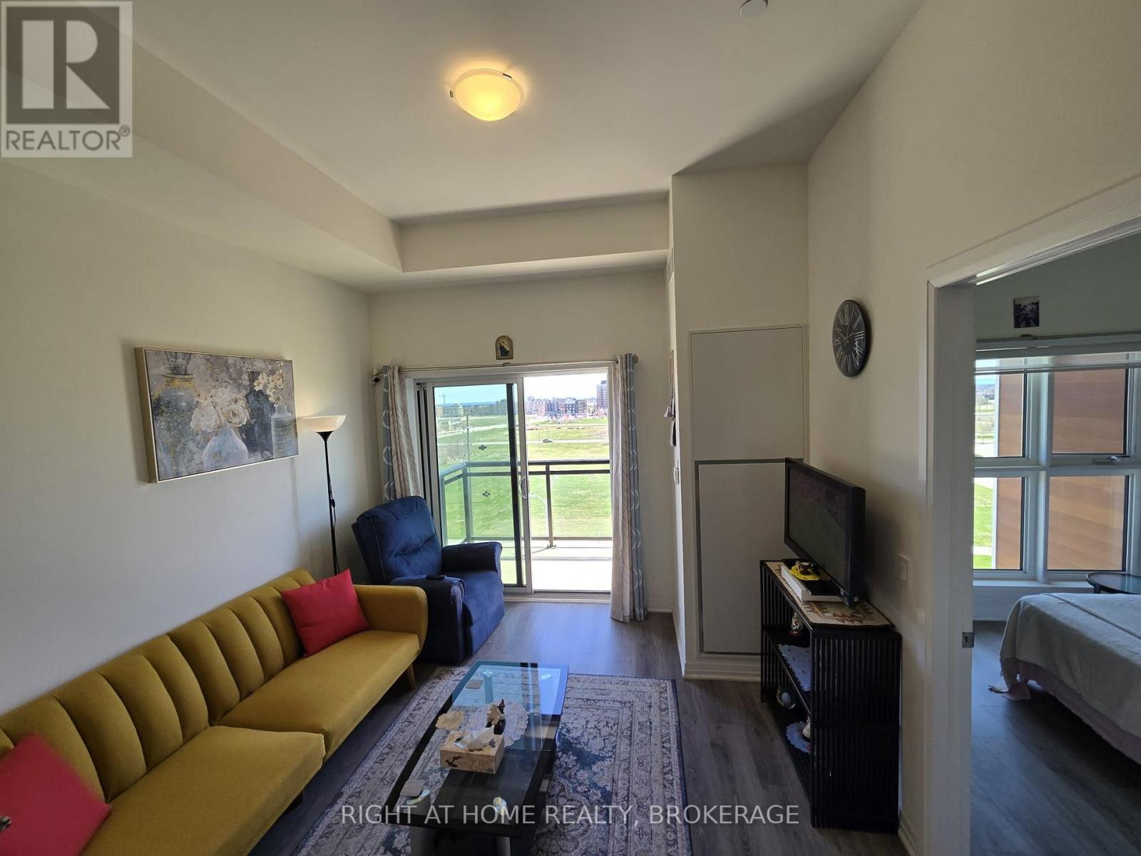 620 - 128 Grovewood Commons, Oakville (Go Glenorchy), Ontario  L6H 0X3 - Photo 4 - W12107064