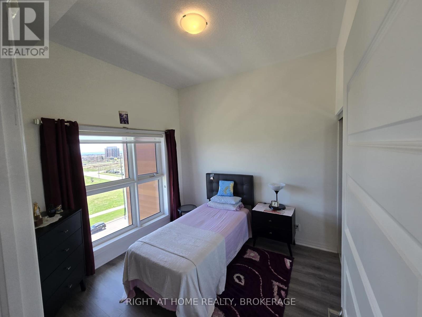 620 - 128 Grovewood Commons, Oakville (Go Glenorchy), Ontario  L6H 0X3 - Photo 9 - W12107064