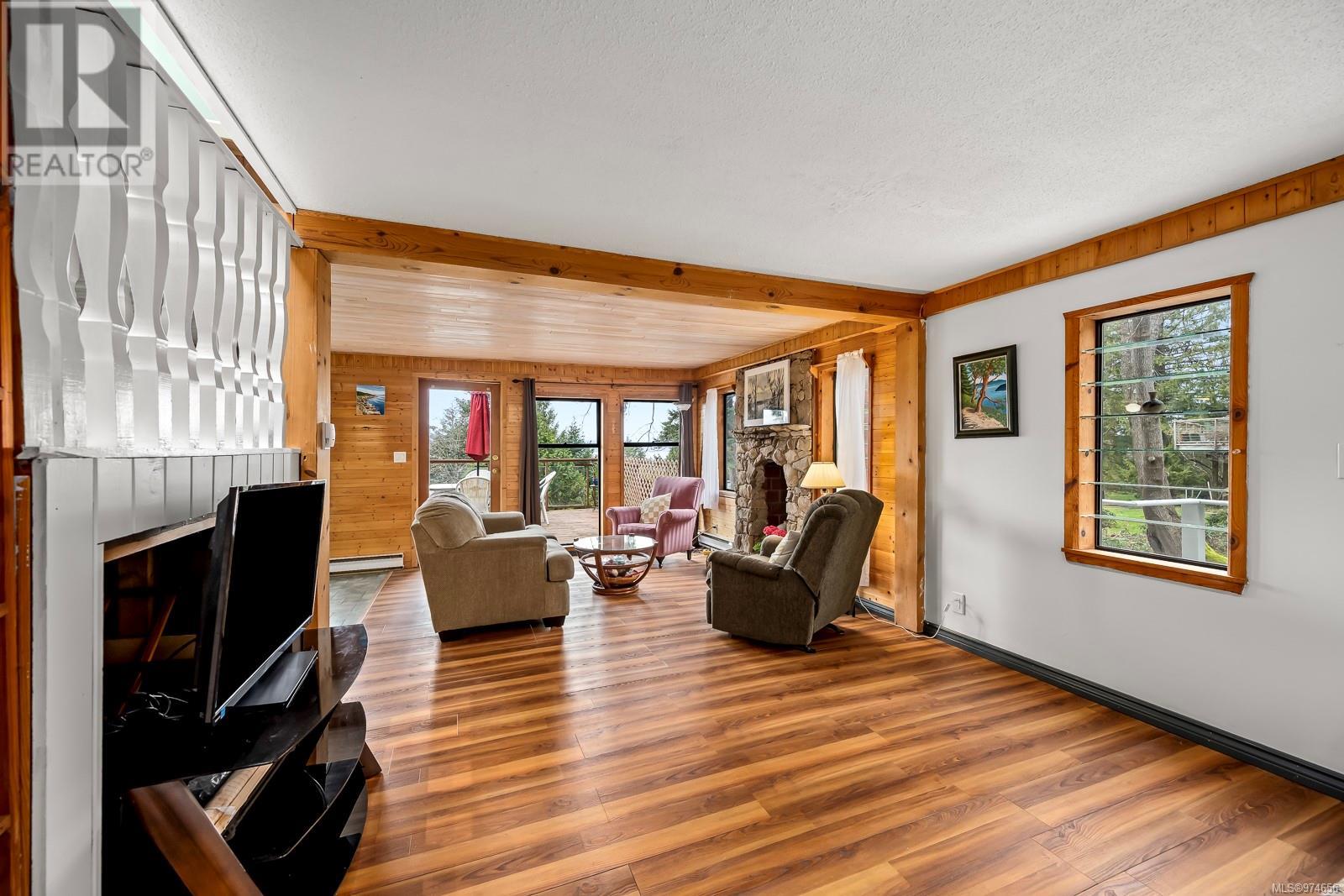 Property at 915 Mount Rd image 5