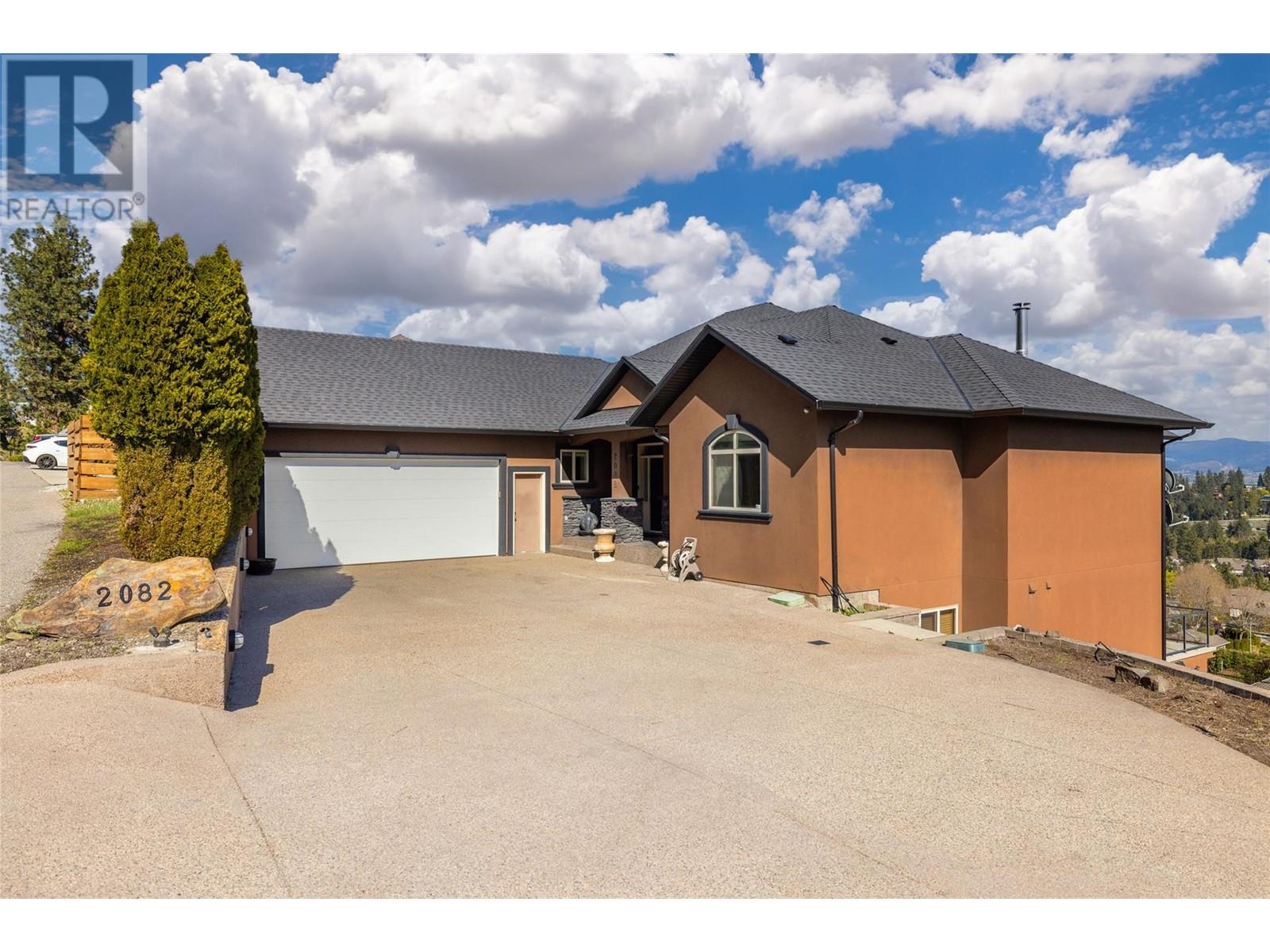 2082 Horizon Drive, West Kelowna, British Columbia  V1Z 3Y5 - Photo 2 - 10345233