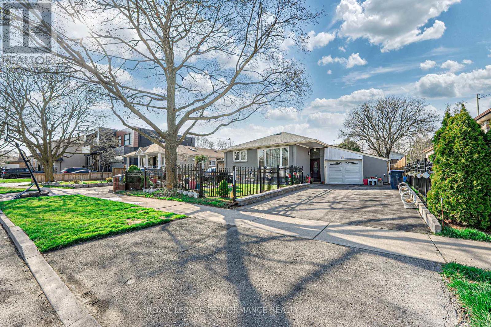 Property at 18 COURTWRIGHT ROAD image 3