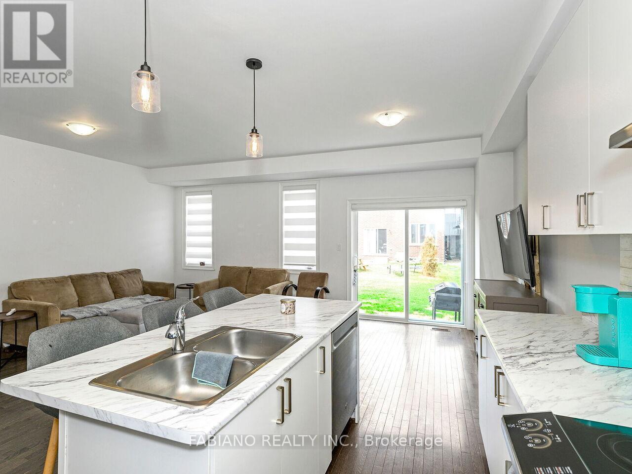 36 Autumn Drive, Wasaga Beach, Ontario  L9Z 0K7 - Photo 10 - S12107098
