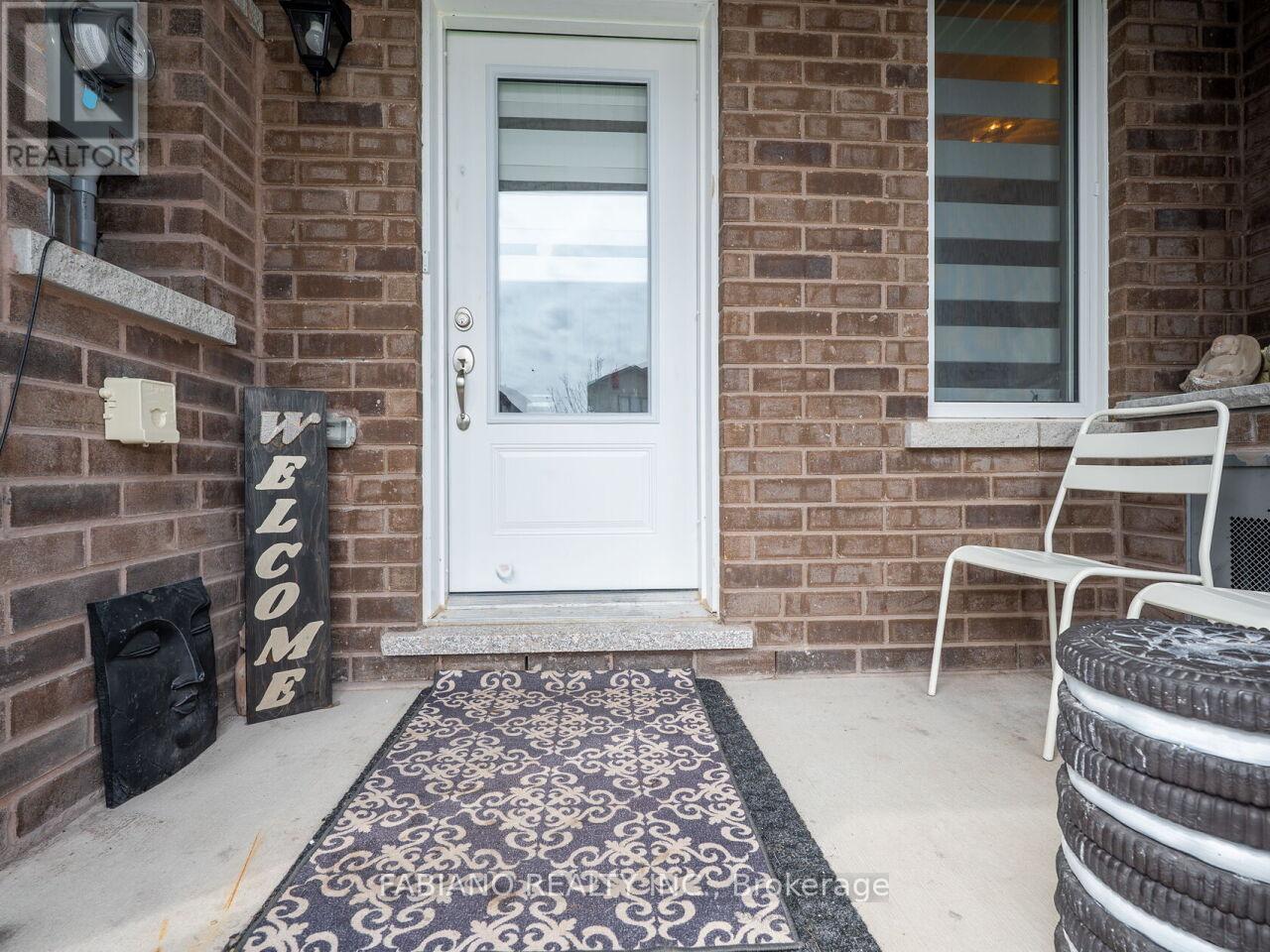 Property at 36 AUTUMN DRIVE image 3