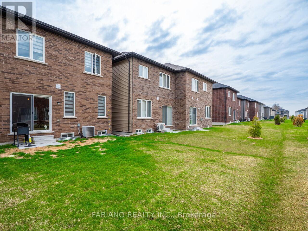 36 Autumn Drive, Wasaga Beach, Ontario  L9Z 0K7 - Photo 33 - S12107098