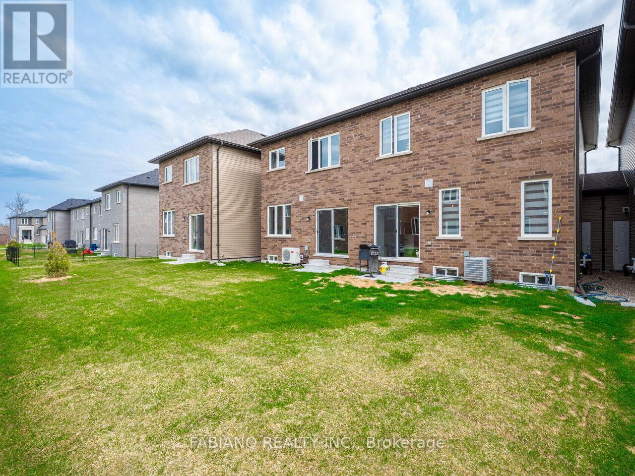 36 Autumn Drive, Wasaga Beach, Ontario  L9Z 0K7 - Photo 34 - S12107098